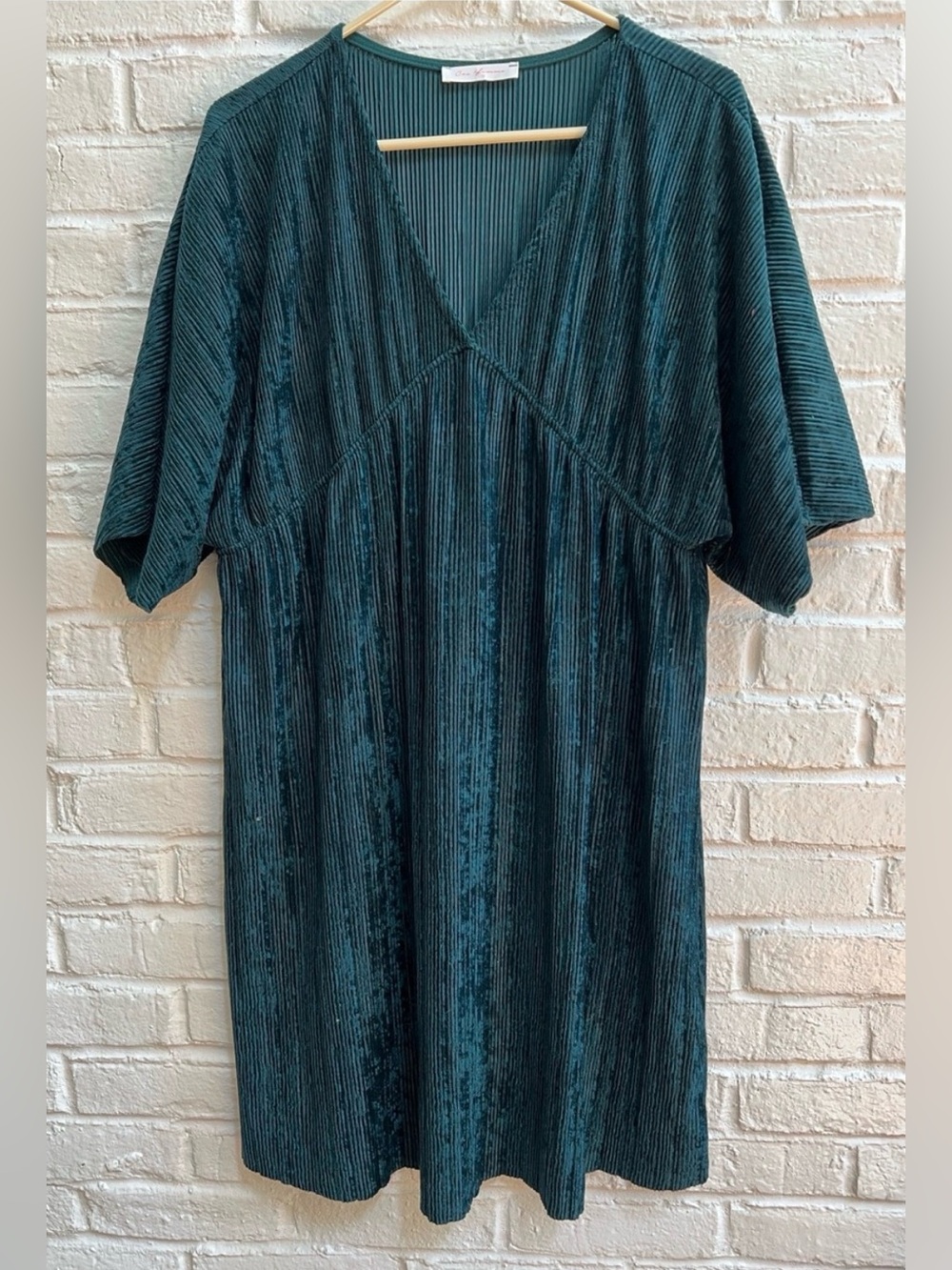 CES FEMME Emerald Green Velvet V neck Shortsleeve Mini Dress Kimono Minimalist - Picture 3 of 14